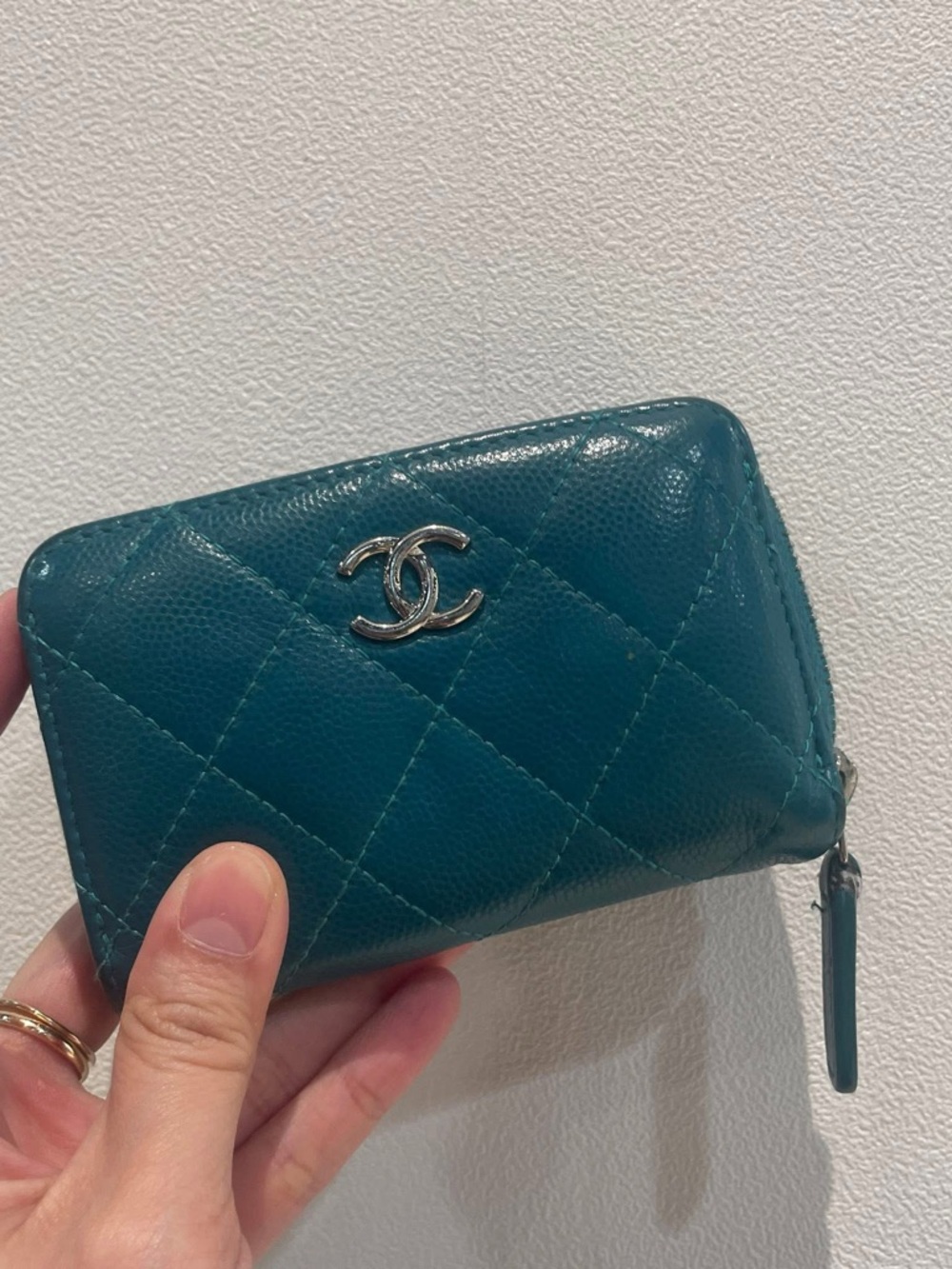 「Flaws」authentic CHANEL Quilted Zip Wallet - Teal